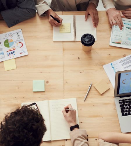 pexels-fauxels-3183186